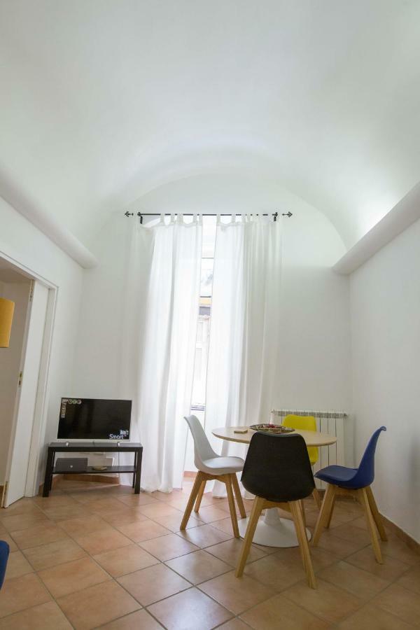Little Hope 83 By Dimorra Apartment เนเปิลส์ ภายนอก รูปภาพ