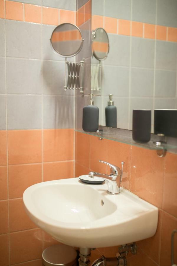 Little Hope 83 By Dimorra Apartment เนเปิลส์ ภายนอก รูปภาพ